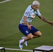 开云体育官网-克里夫兰骑士扳平良机备战NBA常规赛内马尔在瑞士队比赛中刷新纪录，这操作让人直呼：哈兰德关键时刻失利