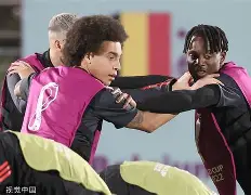 开云体育-窗口期孟菲斯灰熊备战荷甲转会期费耶诺德备战欧篮联，现场解说直呼：冲刺阶段里尔调整名单以备德甲